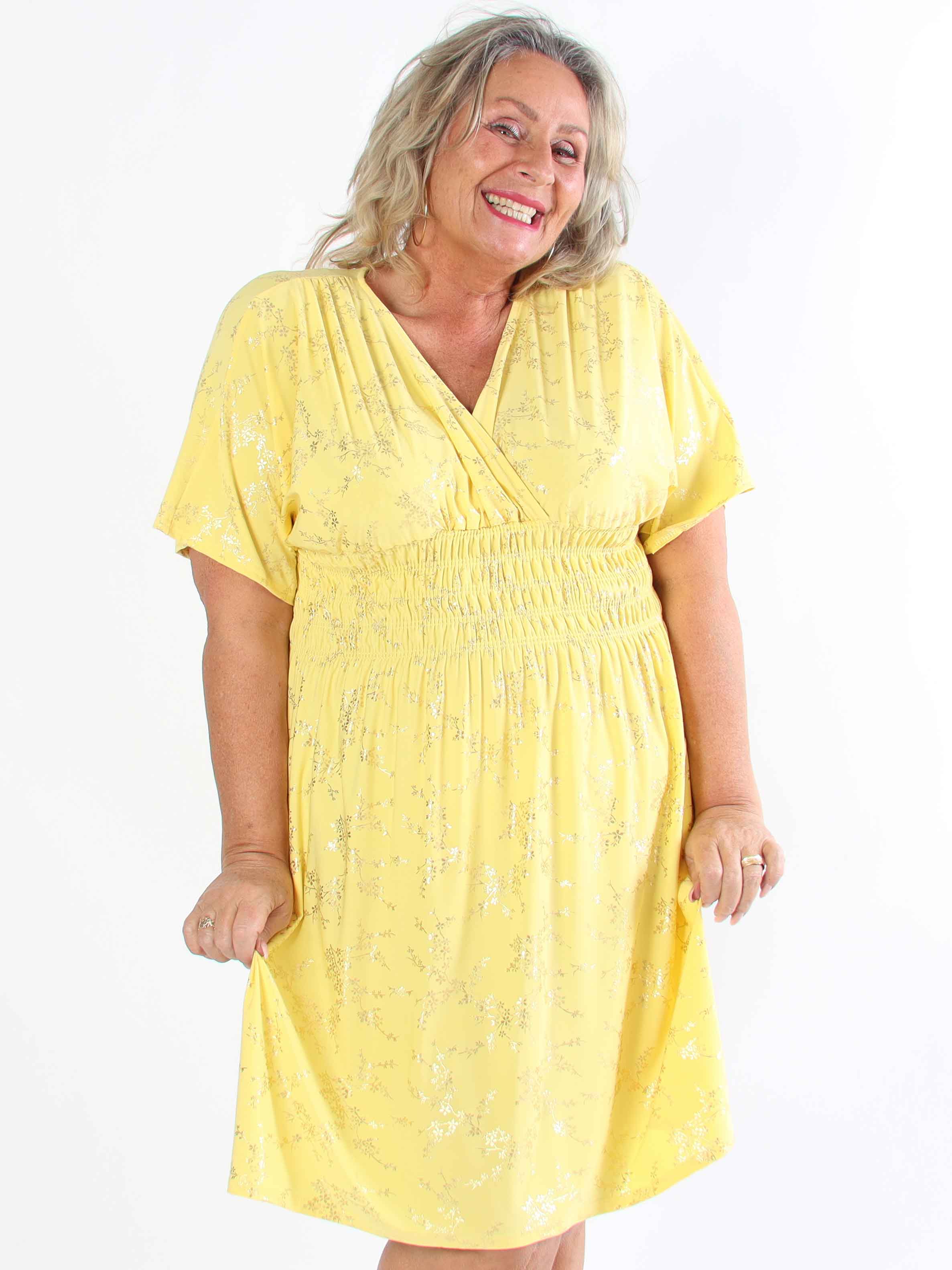 Pams Gold Short - Elastisk plus size kjole detaljeret med guld blomster